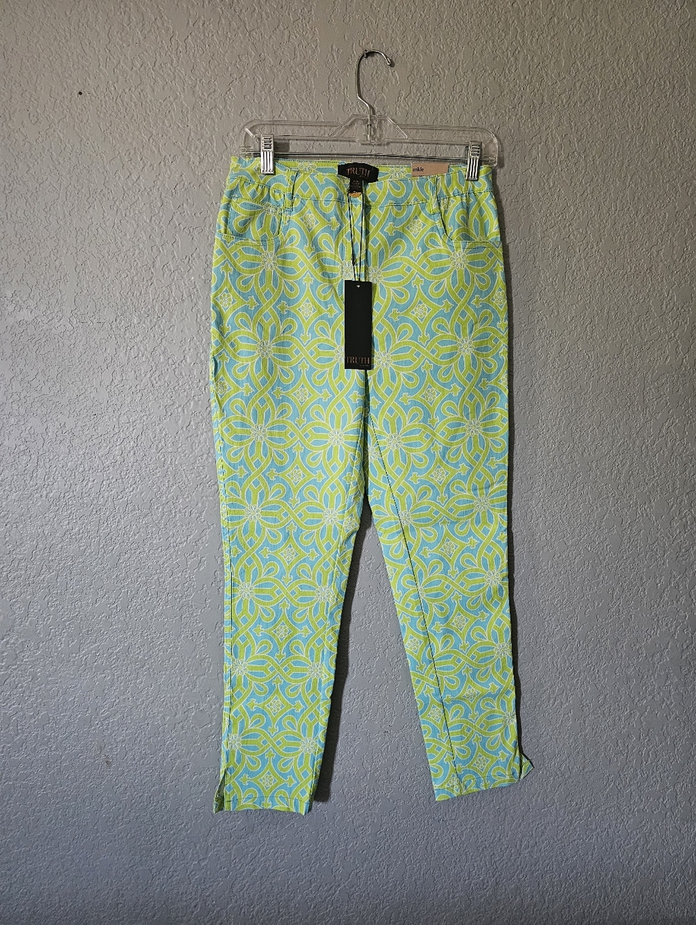 Truth Lime and Mint Geometric Pull-On Skinny Pants
